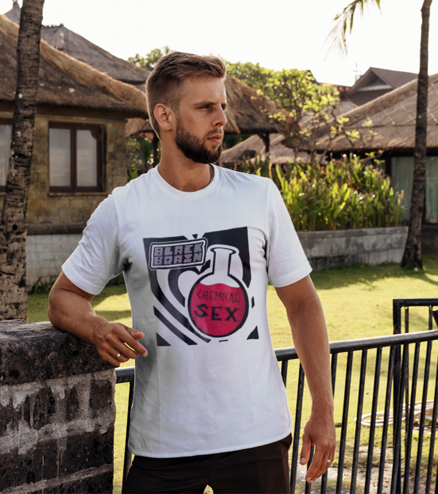 Black Brain Chemical Sex Halftone Heart Flask T-Shirt