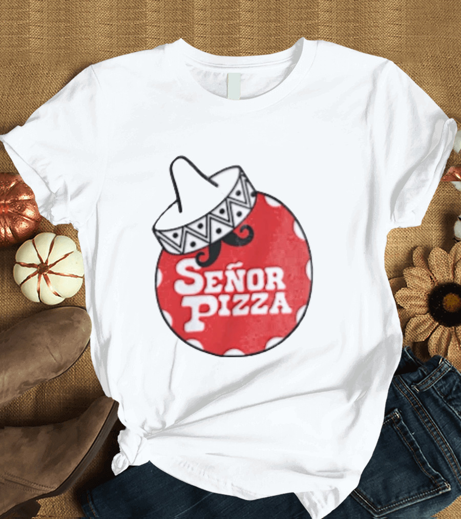 Señor Pizza Red Apron With Mustache And Patterned Collar T-Shirt
