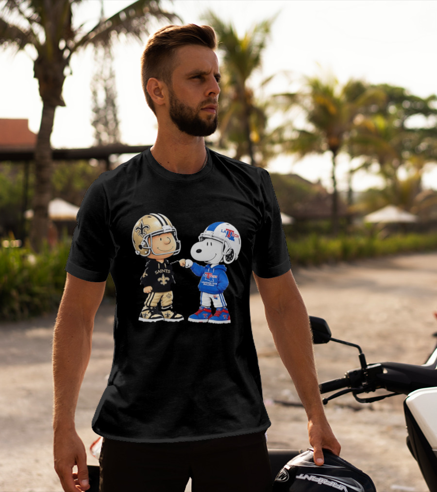 Charlie Brown Saints And Snoopy Louisiana Tech Bulldogs Team Helmet Fist Bump T-Shirt