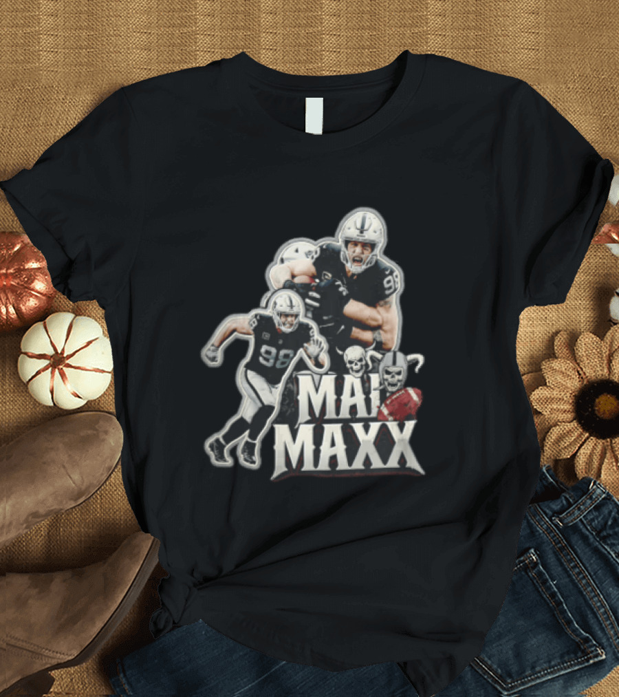 Las Vegas Raiders Maxx Crosby Mad Maxx Skulls Football T-Shirt