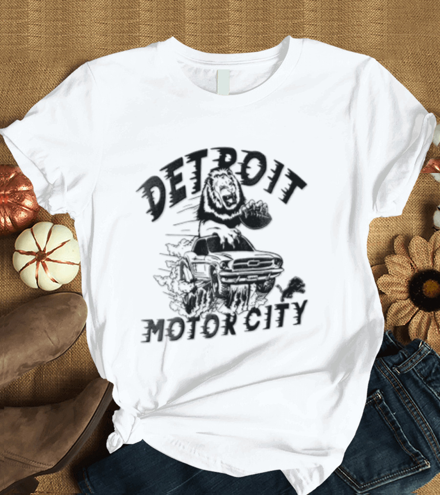 Detroit Lions Motor City Lion Holding Football Driving Car T-Shirt