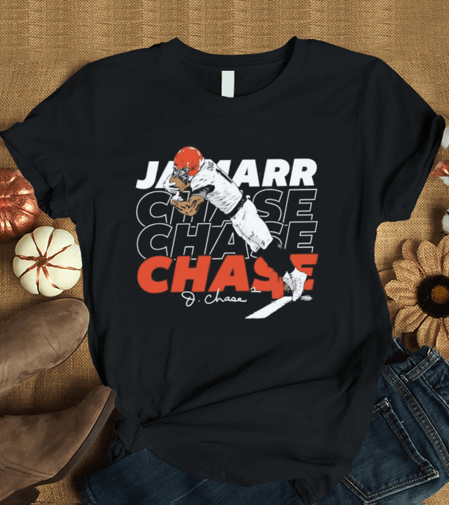 Ja'Marr Chase Cincinnati Bengals Toe Tap Catch Football J. Chase T-Shirt