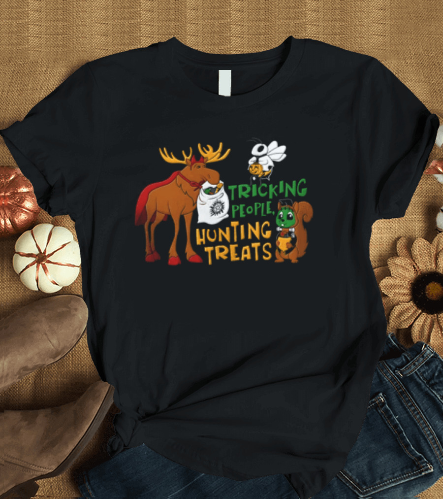 Tricking People Hunting Treats Moose Squirrel Ghost Halloween T-Shirt