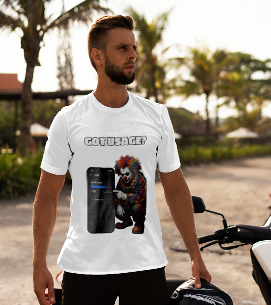 GOT Usage Clown Pointing At Smartphone Screen Weekly Usage 71% T-Shirt
