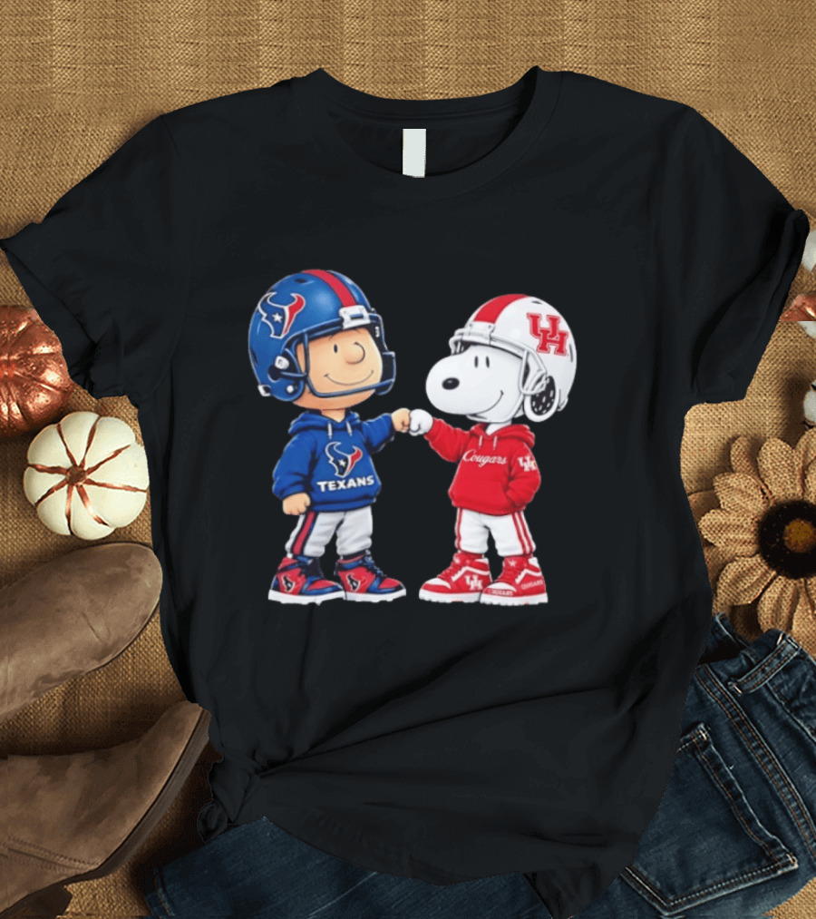 Peanuts Snoopy And Charlie Brown Houston Texans Vs Houston Cougars Fan Gear T-Shirt