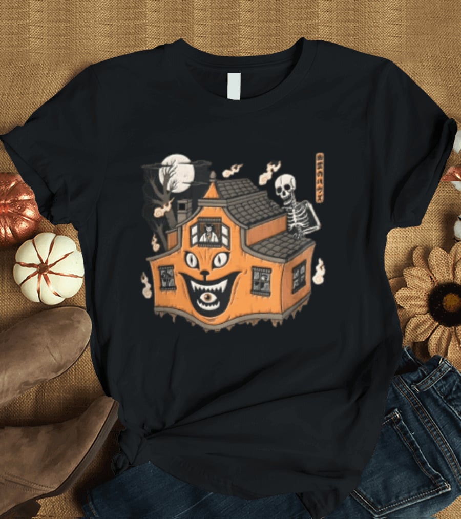 Skeleton Moon Haunted House Cat Face Halloween T-Shirt