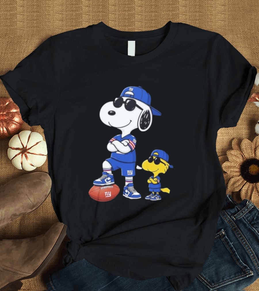 Snoopy And Woodstock In New York Giants Team T-Shirt