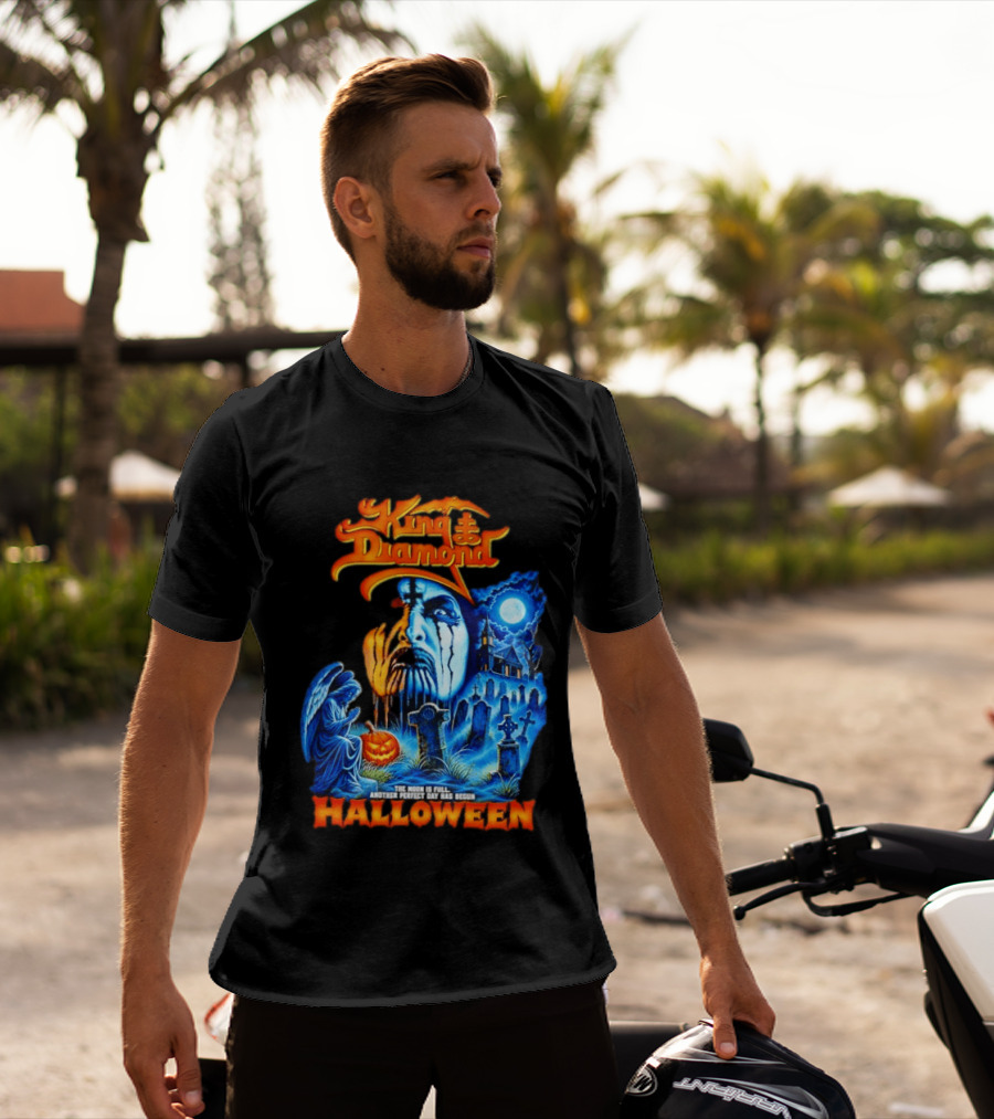 King Diamond The Moon Is Full Another Perfect Day Has Begun Halloween T-Shirt