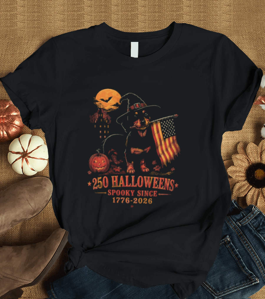 250 Halloweens Spooky Since 1776 2026 Dachshund Dog Lover T-Shirt