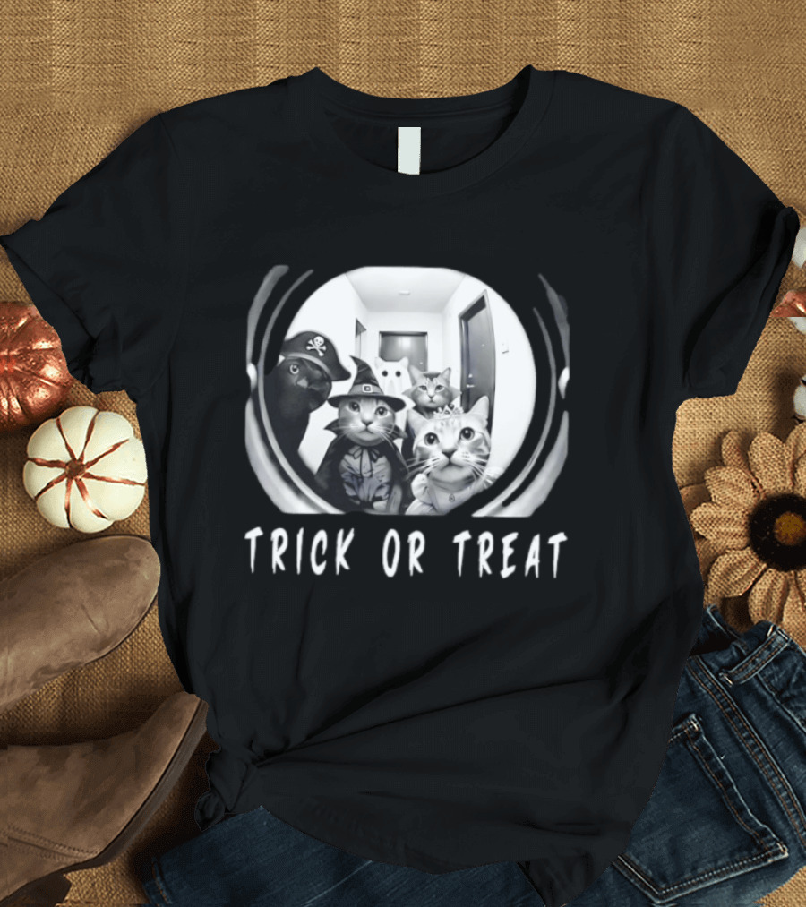 Trick Or Treat Cats Halloween 2026 T-Shirt