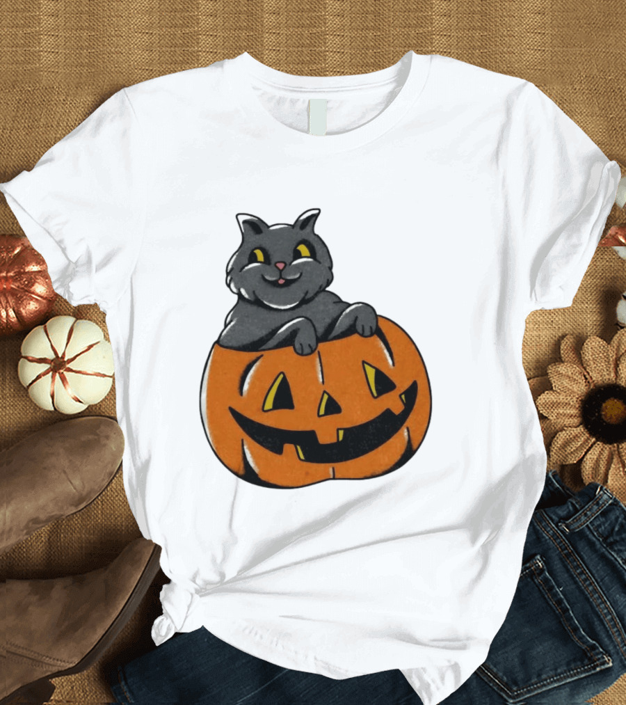 Black Cat In Jack O' Lantern Halloween Pumpkin T-Shirt