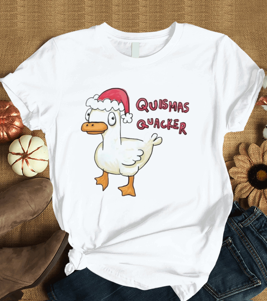 Quismas Quacker Christmas Duck Santa Hat Holiday Quack T-Shirt