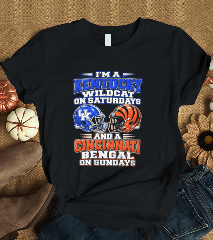 I'm A Kentucky Wildcat On Saturdays And A Cincinnati Bengal On Sundays Helmet T-Shirt