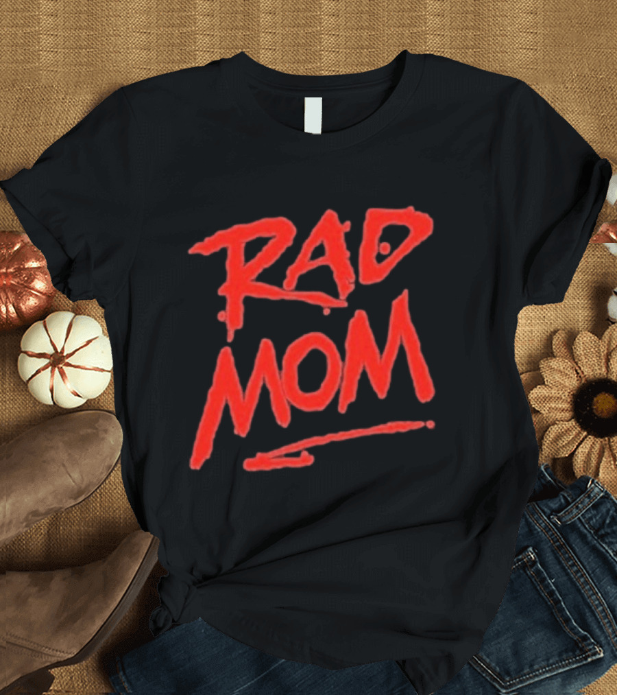 Rad Mom Retro Style Bold Red T-Shirt