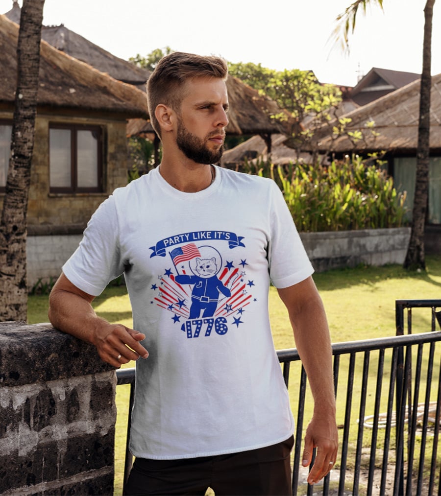 Party Like It's 1776 Cat Astronaut With Flag And Stars T-Shirt