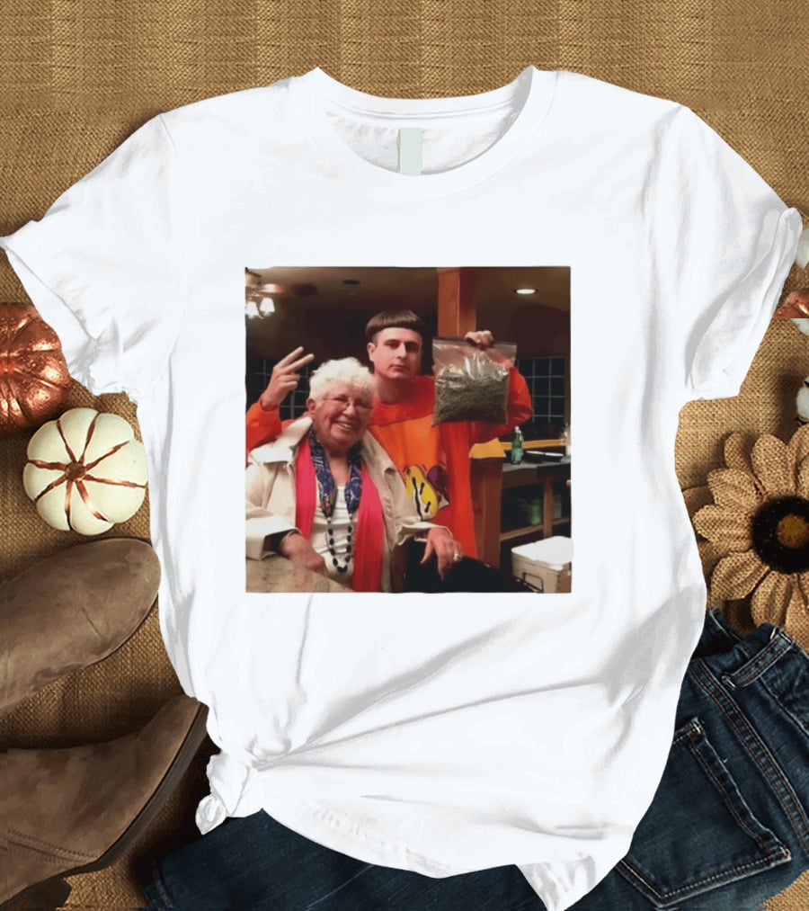 Oliver Tree Peace Sign Grandma Holding Bag T-Shirt
