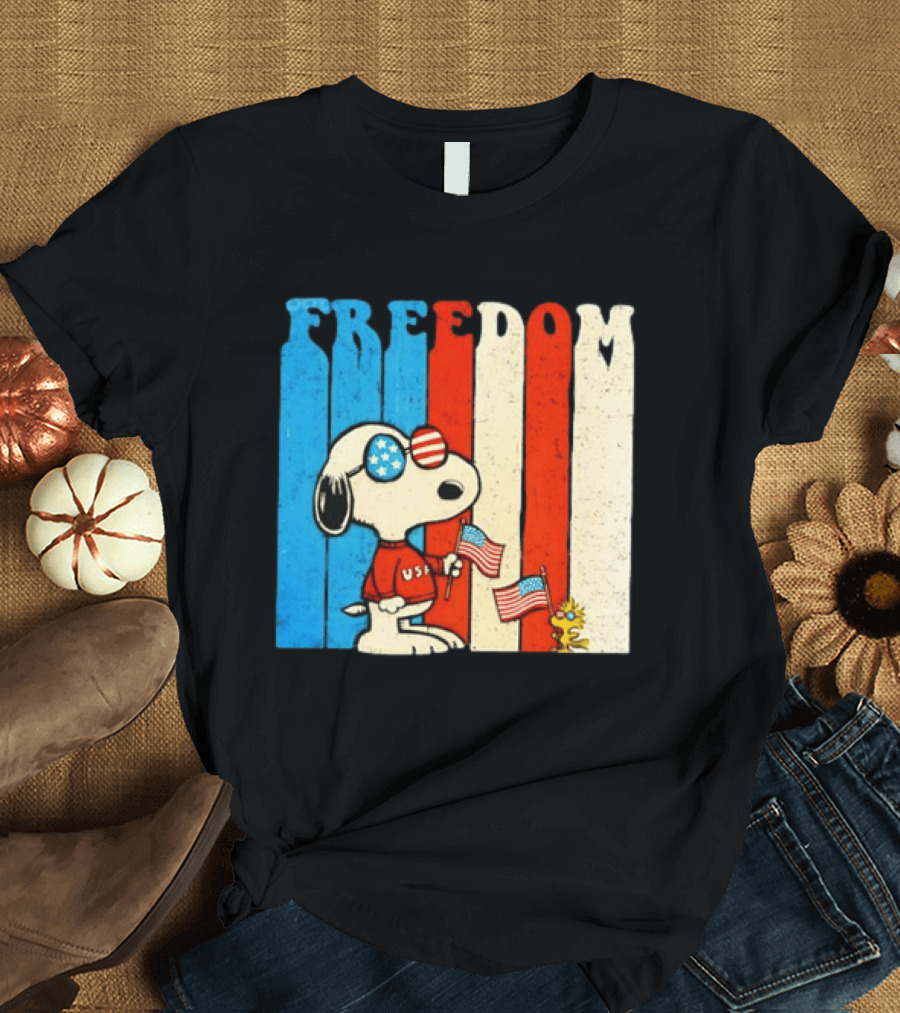Freedom Snoopy Woodstock Peanuts USA 250th Anniversary Patriotic Celebration T-Shirt