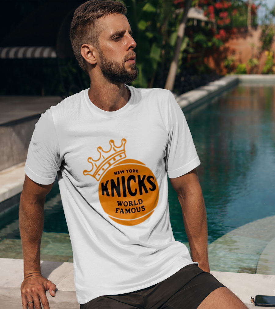 New York Knicks NBA Basketball World Famous Crown T-Shirt