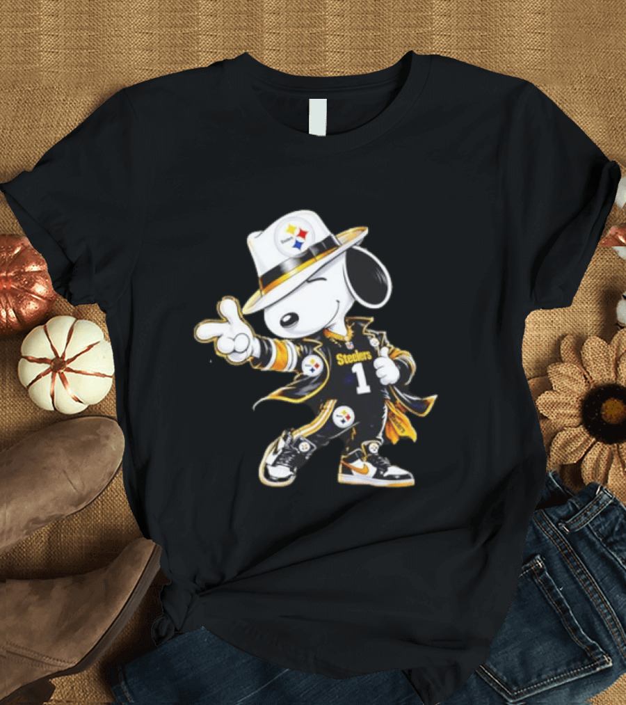 Snoopy Steelers 1 Pittsburgh Steelers Football Peanuts T-Shirt