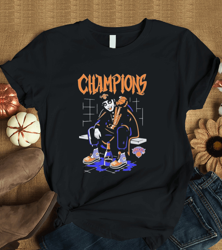 New York Knicks Evil Clown Winning Trophy And Champagne T-Shirt