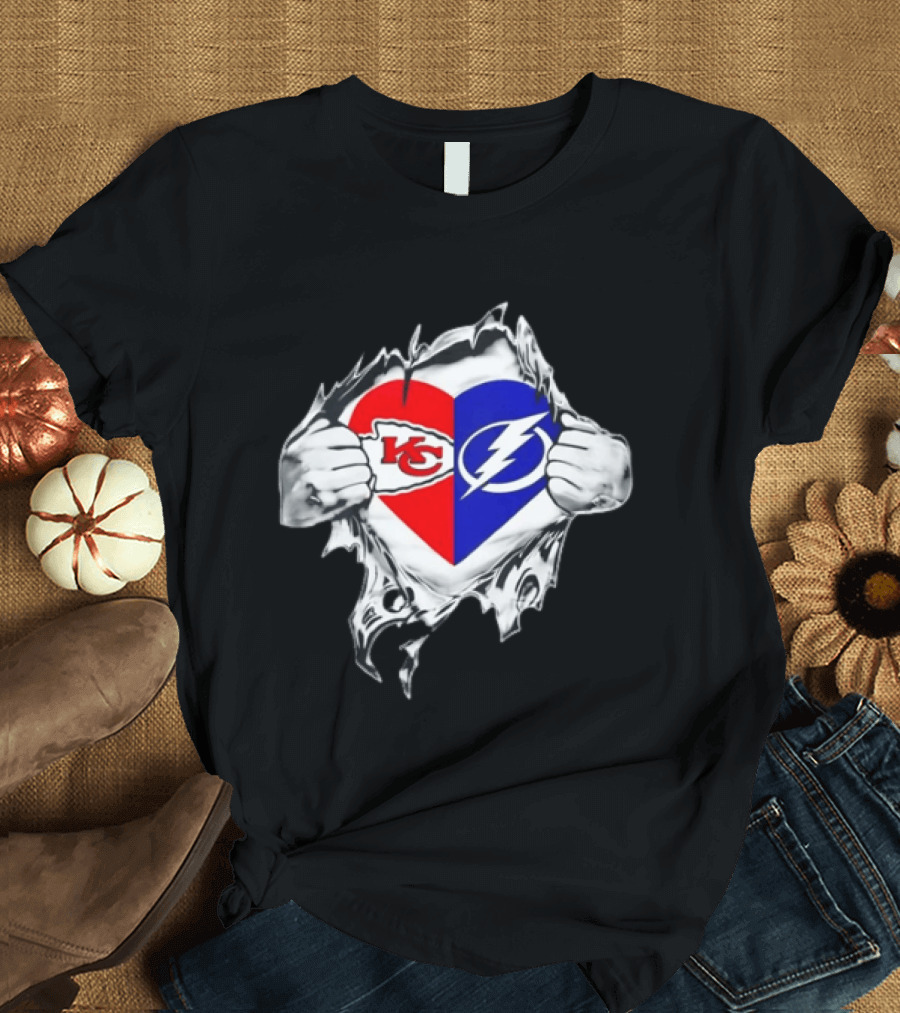 Kansas City Chiefs Heart Ripping Tampa Bay Lightning NFL NHL T-Shirt