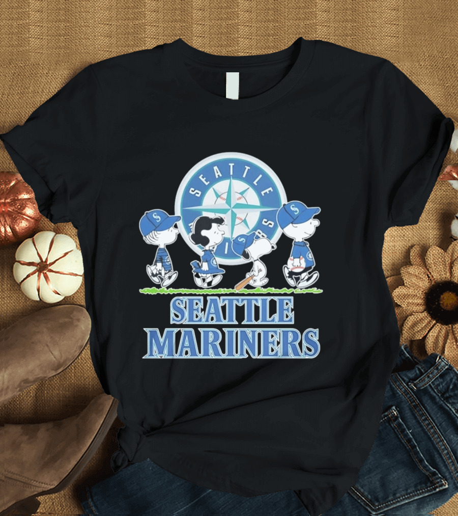 Peanuts Gang Snoopy Baseball Seattle Mariners Yankees Fans T-Shirt