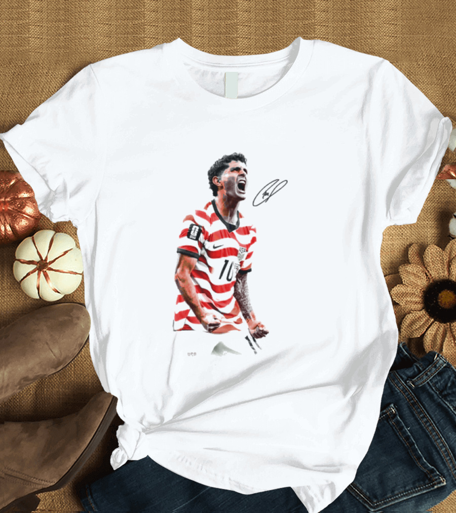 USA 10 Christian Pulisic Soccer Star Jersey Signature T-Shirt