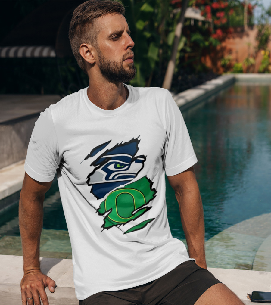 Seattle Seahawks Oregon Ducks Ripped Skin Effect NFL College Team Spirit T-Shirt