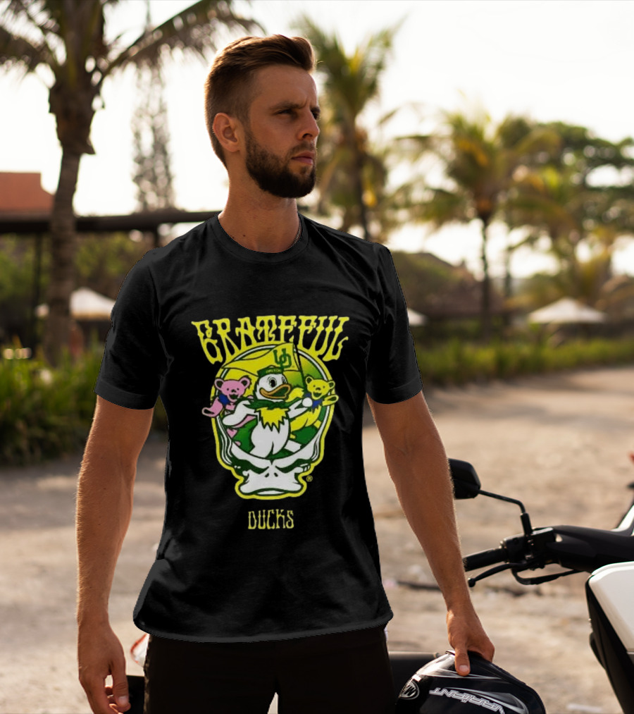 GratefulDucks Oregon Ducks 2025 Football Team Collaboration T-Shirt