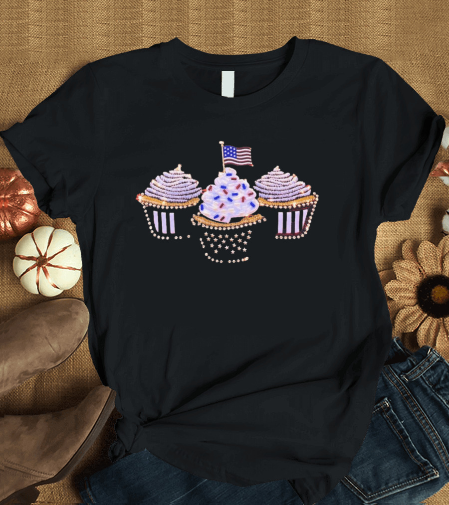 Patriotic Beaded American Flag Cupcake Trio Decor T-Shirt