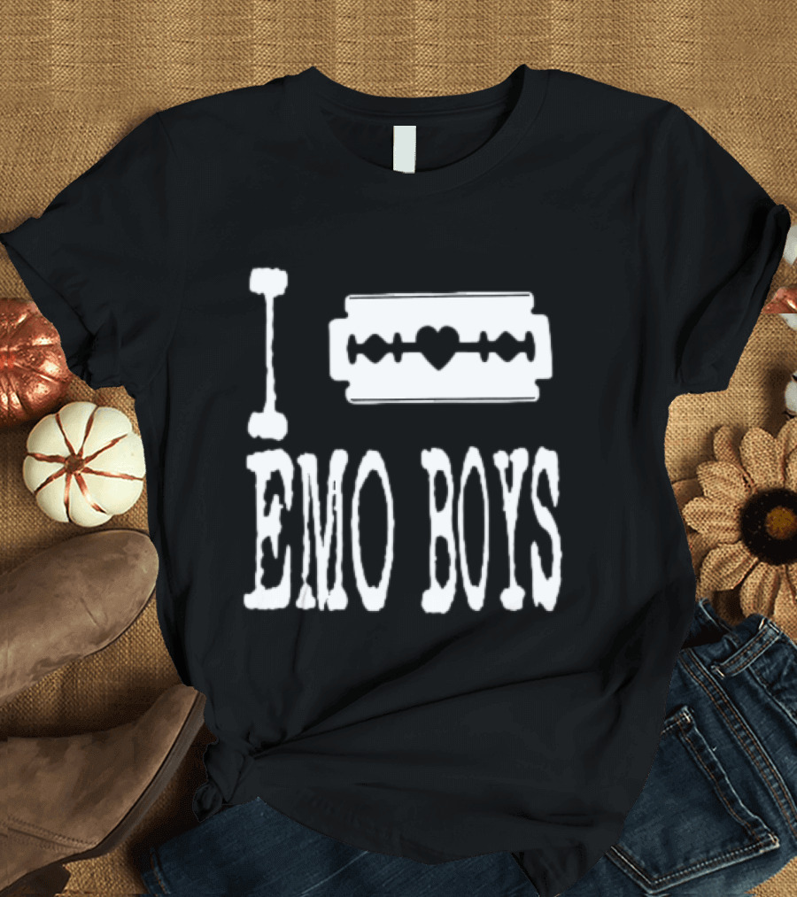 I Emo Boys Heart Razor Blade T-Shirt