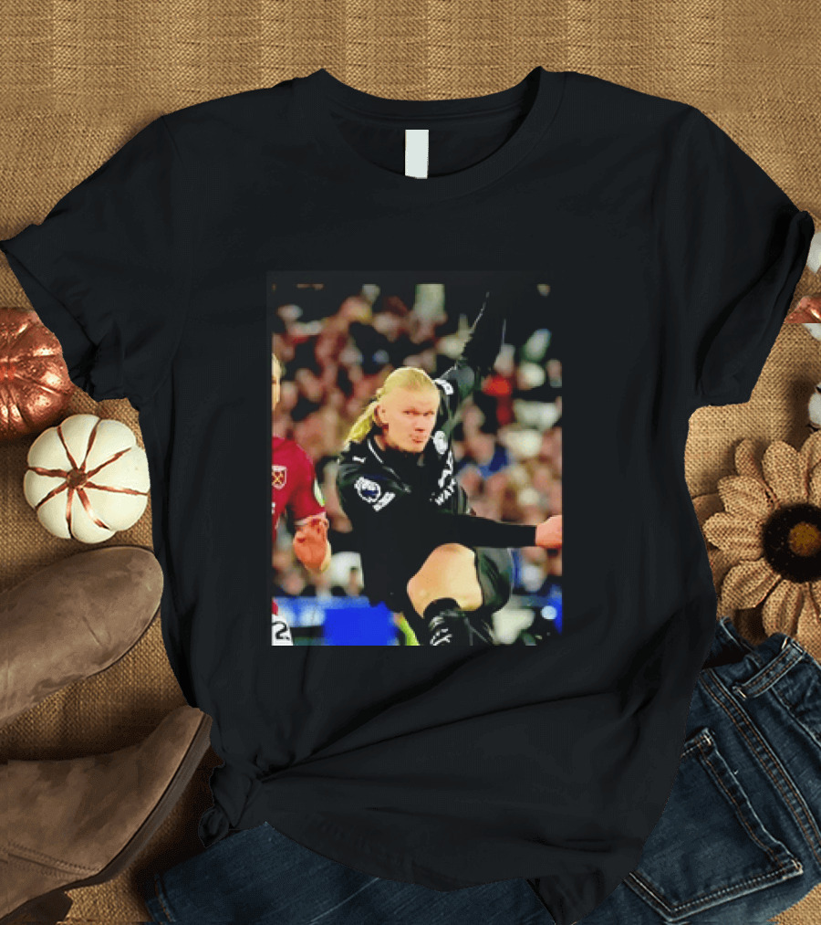 Erling Haaland Manchester City Football Player In Action T-Shirt