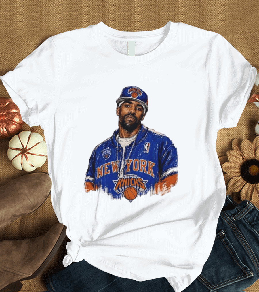 Kyrie Irving New York Knicks New Yorks Finest To The World Manhattan Knicks T-Shirt
