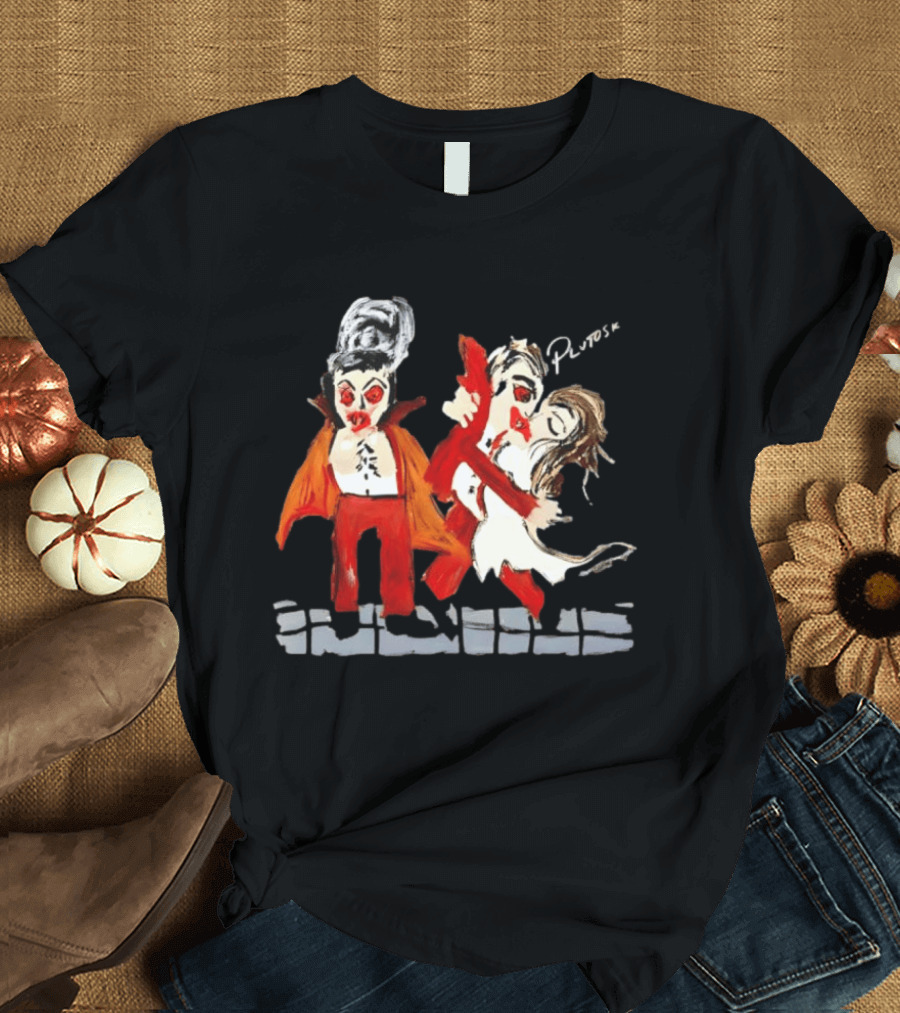 Dracula And Bride Kissing PlutoSki Halloween Vampire Couple Romantic Horror T-Shirt
