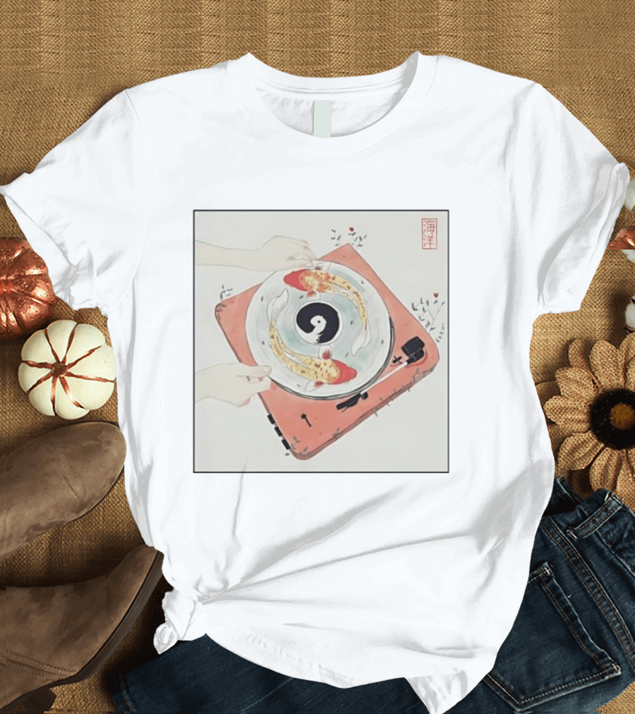 Koi Fish Yin Yang Vinyl Record Turntable Hai Yang T-Shirt