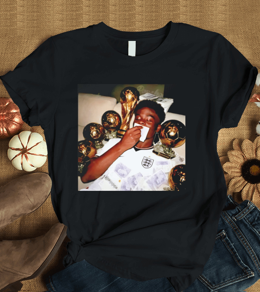 Bukayo Saka England National Team World Cup Trophies And Money T-Shirt