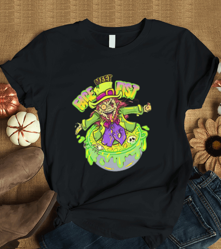 Face Meet Fist Leprechaun St Patrick's Day Cauldron Green Slime Skull T-Shirt