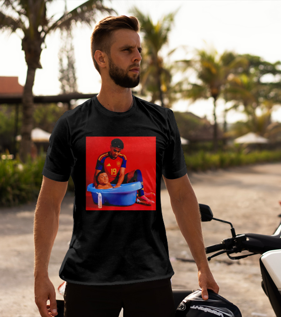 Kylian Mbappe Lamine Yamal Spain Soccer Bath Comedy Scene T-Shirt