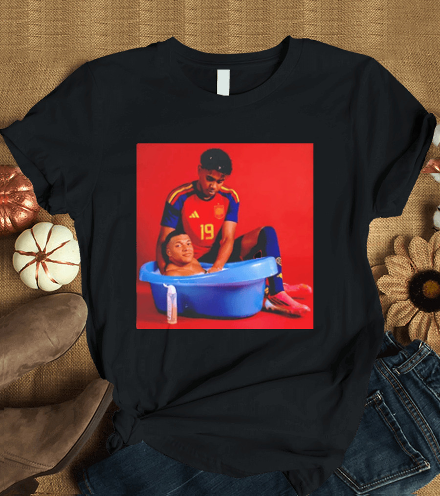 Kylian Mbappe Lamine Yamal Spain Soccer Bath Comedy Scene T-Shirt