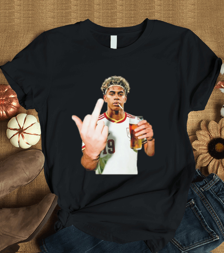 Lamine Yamal Spain National Team 19 Middle Finger And Beer T-Shirt