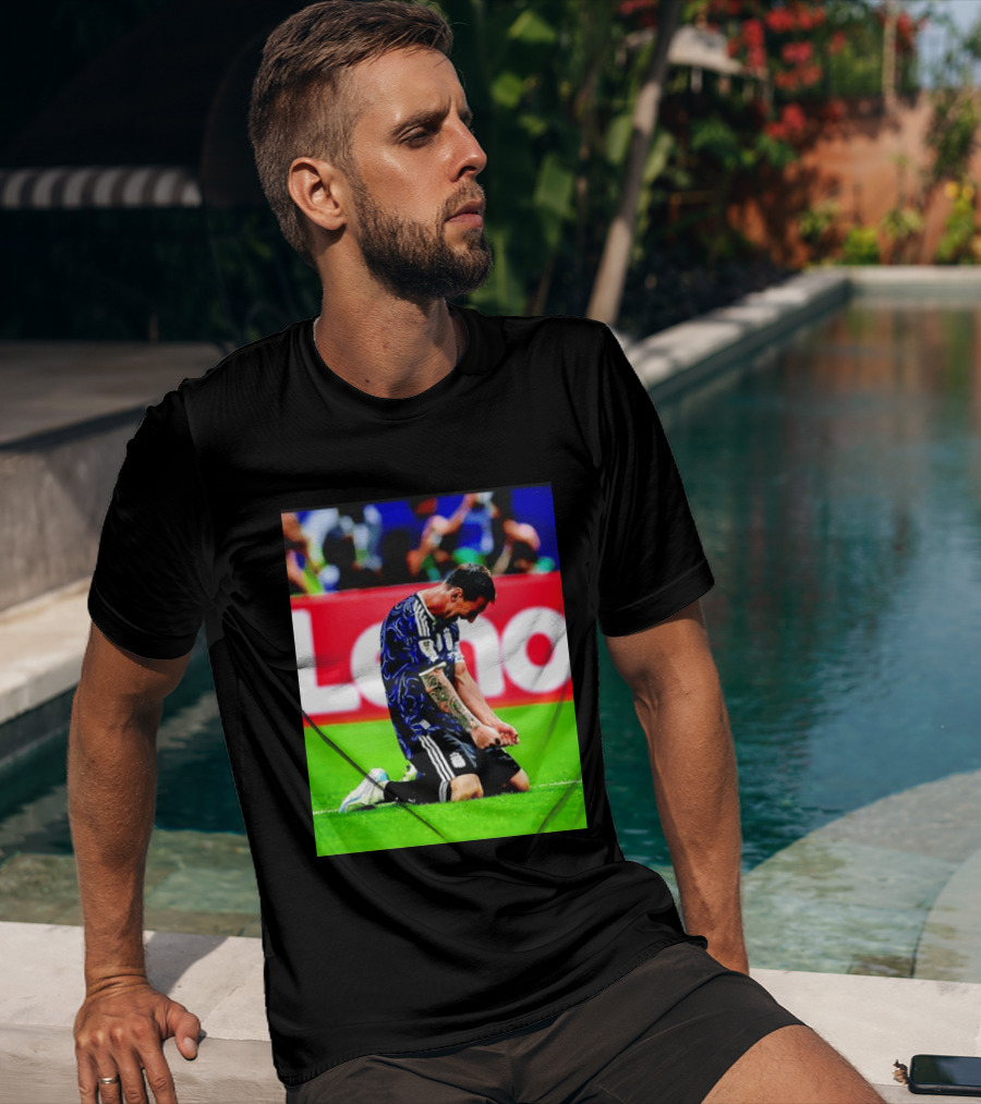 Argentina Football Icon Lionel Messi Kneels In Triumph National Team Victory T-Shirt