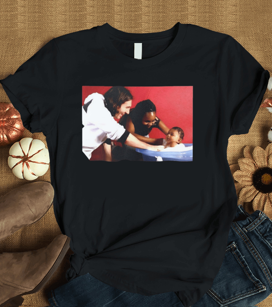 Lionel Messi Bathes Baby Lamine Yamal Legendary Blessing Football Moment T-Shirt