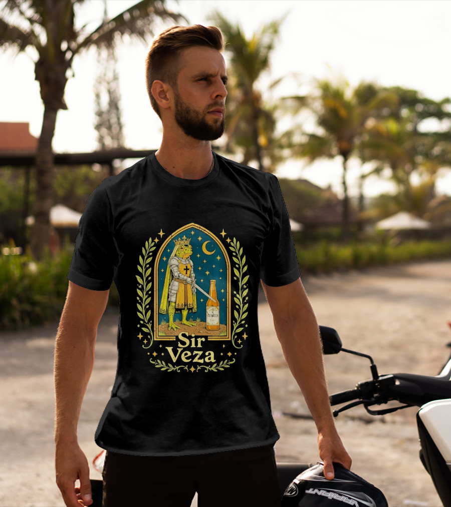 Sir Veza Frog Knight Medieval Pun Cerveza Bottle T-Shirt