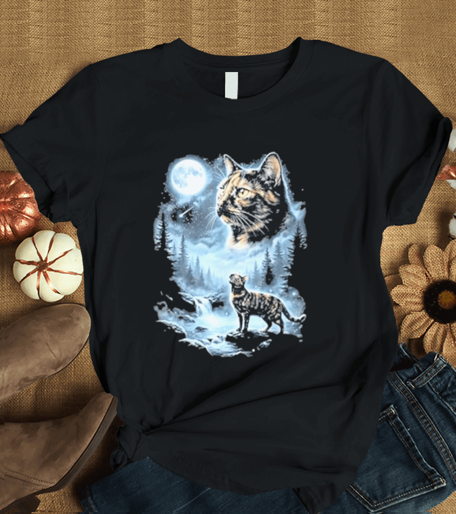 Tabby Cat Howling To The Moon Halloween Forest Scene T-Shirt