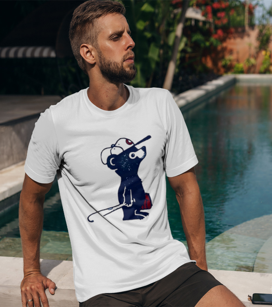 Chicago Cubs Baseball Bear Hitting With Bat And Glove T-Shirt