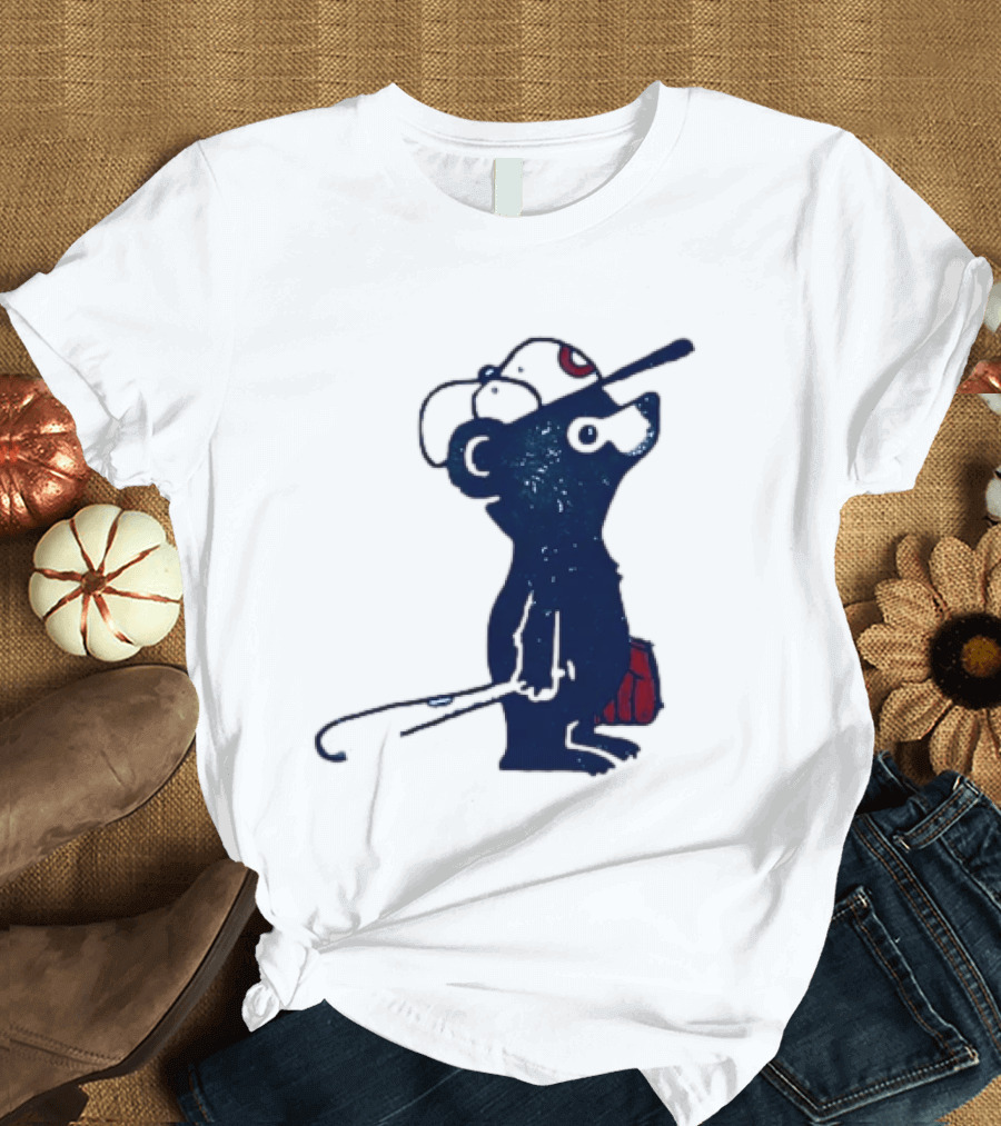 Chicago Cubs Baseball Bear Hitting With Bat And Glove T-Shirt