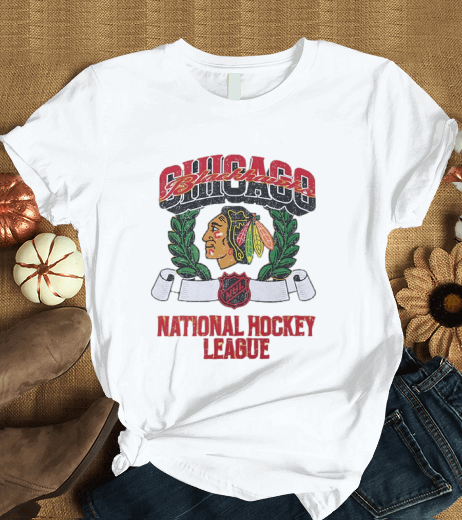 Chicago Blackhawks NHL Vintage Distressed Style National Hockey League T-Shirt