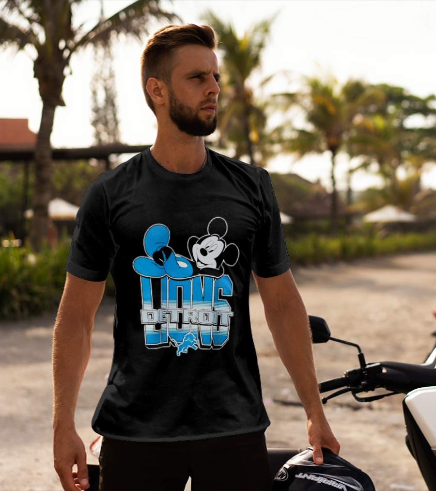 Mickey Mouse Relaxing Detroit Lions Disney Football T-Shirt