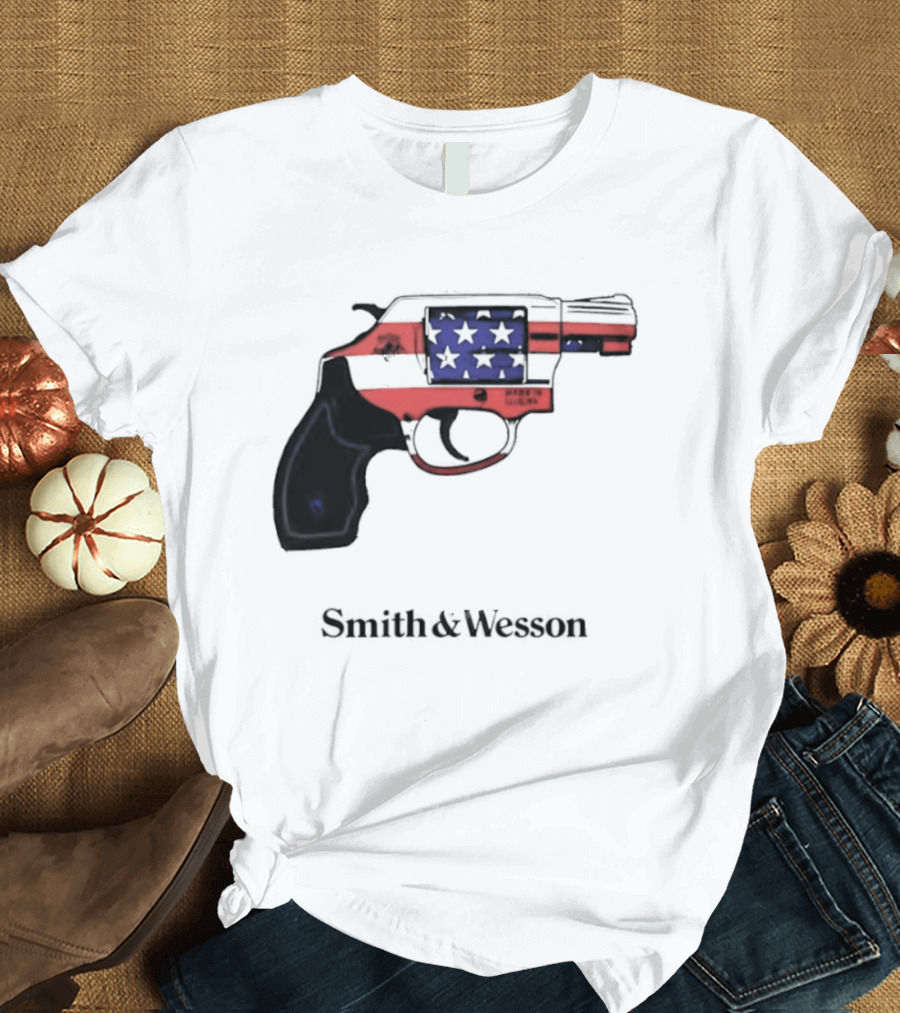 Smith And Wesson American Flag Revolver Firearm T-Shirt