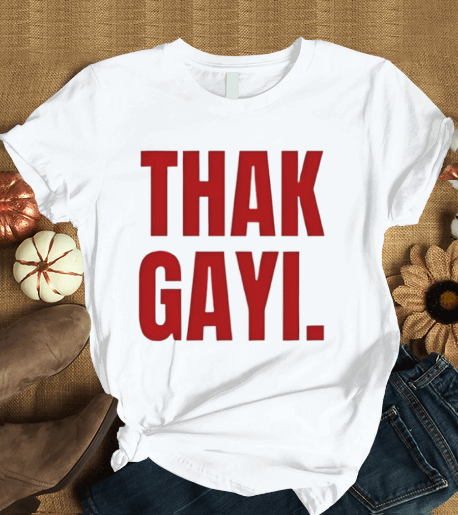 Thak Gayi Hindi Tired Exhausted Text Bold Red T-Shirt